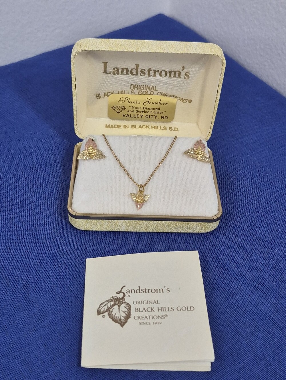 Landstrom's Black Hills Gold Necklace and Screwback Earrings Set Vtg NOS - Picture 5 of 12